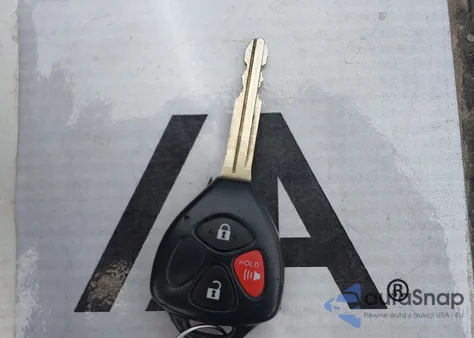 2016 Toyota 4Runner Sr5 z USA, uszkodzony, nr VIN JTEBU5JR8G5321087